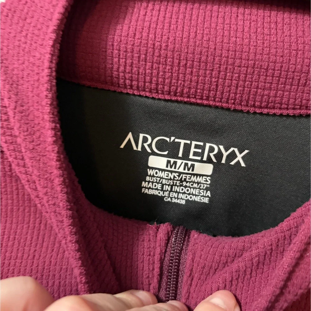 ARC'TERYX Rho AR Zip Neck Fleece Pullover Base Layer Berry MEDIUM - Picture 4 of 6